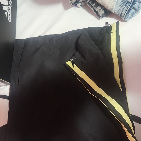 Adidas Retro Joggers | Black + Yellow | Streetwear Staple 38x29“ Open to offers - Picture 5 of 8
